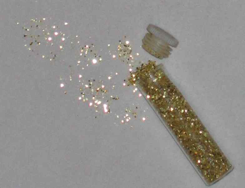 Glitter is an example of a microplastic.