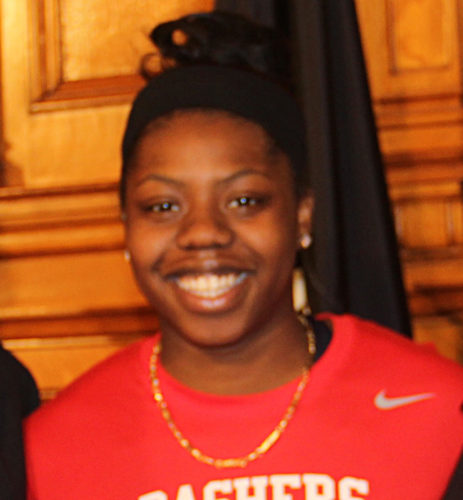 Arike Ogunbowale won the game with a 3-point shot with less than a second left.