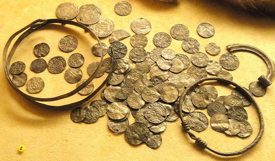 13-year-old Finds Viking Treasure – News For Kids