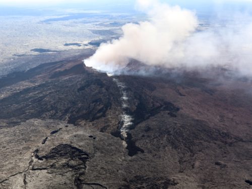 Puu Oo - the main crater of Kilauea.