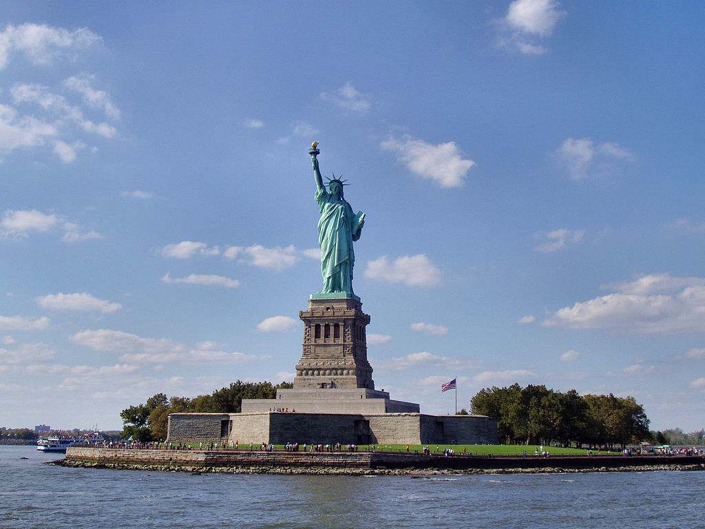 The Statue of Liberty in New York is a famous symbol of the US.