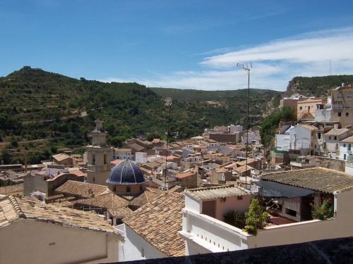 Overview of Buñol rooftops.