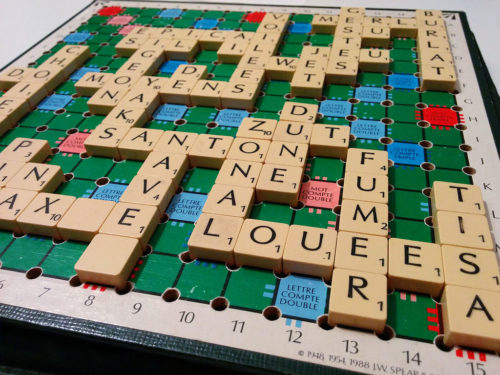 A game of Scrabble in French.