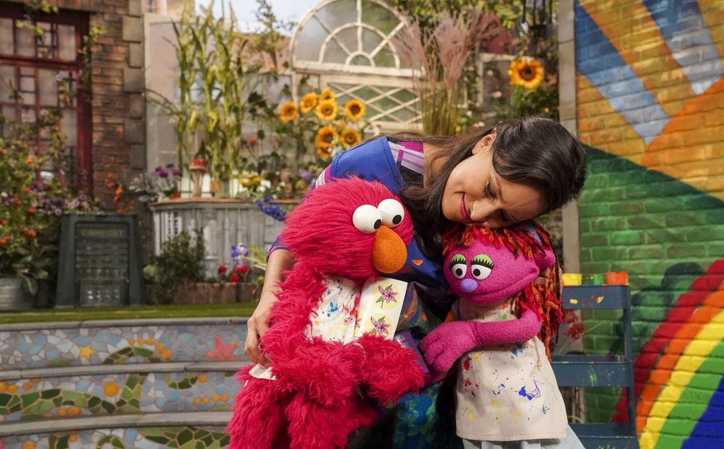 Photo: "Homelessness - SOCIAL IMPACT; Sesame Street "Outreach Production"; Director: Ken Diego; television production photographed: Friday, October 12, 2018; 9:00 AM at Kaufman-Astoria Studios; Astoria, New York; Photograph: © 2018 Richard Termine.