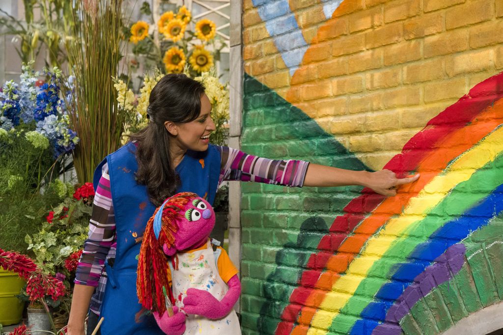 Sesame Street Creates Show With Homeless Muppet NewsForKids Net   Homeless Lily Sofia Rainbow 1024 