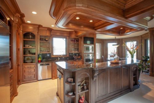 Wood and marble kitchen