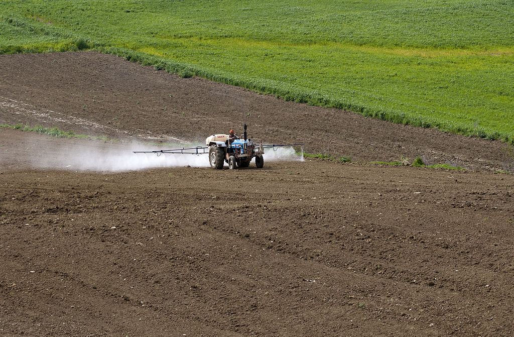 Pesticide application for chemical control of nematodes in a sunflower planted field. Karaisalı, Adana - Turkey.