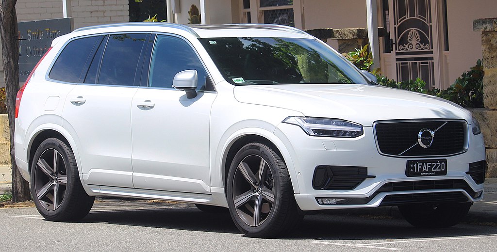 2018 Volvo XC90 T6 R-Design wagon. Photographed in Fremantle, Western Australia, Australia.