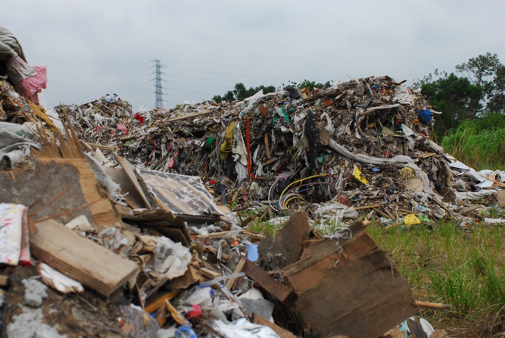 Taiwan - Illegal Dumping - Dumped in Sept-07 near HSIP