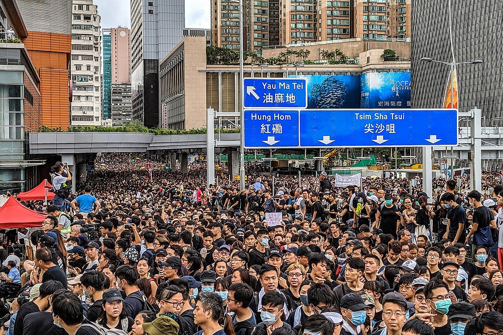 2019 Hong Kong anti-extradition law protest on 7 July 2019 in Tsim Sha Tsui, captured by Studio Incendo from Flickr.