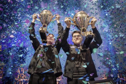 Fortnite World Cup Duo winners with trophies.