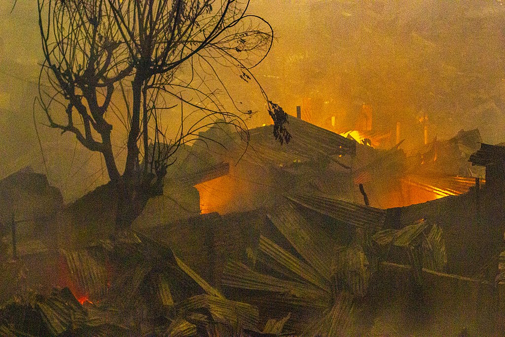 Fire destroys hundreds of shanties in Mirpur slum in Dhaka