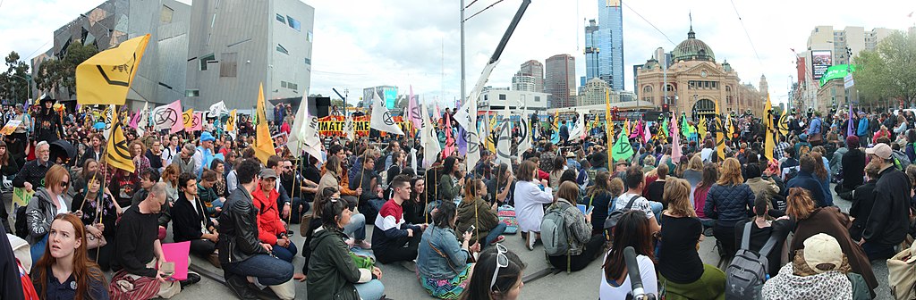 Swarming the streets and intersections in Melbourne CBD highlighting we have a climate emergency, governments need to Tell the Truth, act commensurate with what the climate science says we need to do to address the climate crisis. Part of the Spring Rebellion by Extinction Rebellion.