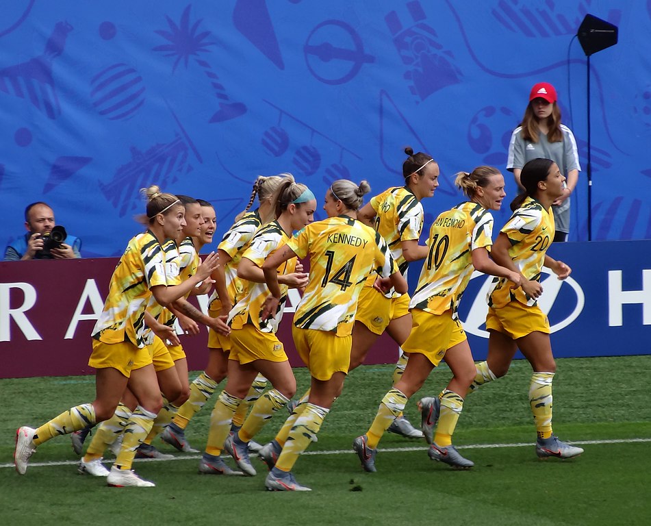 US Women's National Team sues soccer's governing body for gender  discrimination on International Women's Day - ABC News