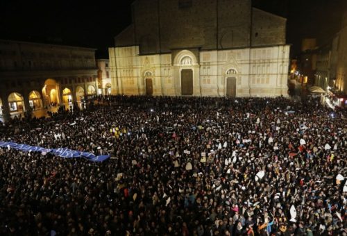Flash mob - 15,000 sardines against Salvini in Bologna