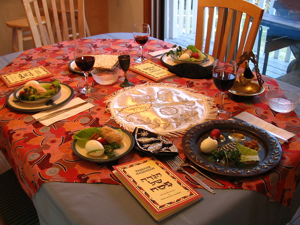 A casual Passover seder table setting. Photo by RadRafe on 24 April 2005.