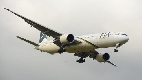 Pakistan International Airlines AP-BHW Boeing 777