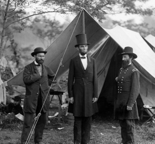 Allan Pinkerton, President Abraham Lincoln, and Major General John A. McClernand. This photo and another very similar to it were taken not long after the Civil War’s first battle on northern soil in Antietam, Maryland on October 3, 1862.