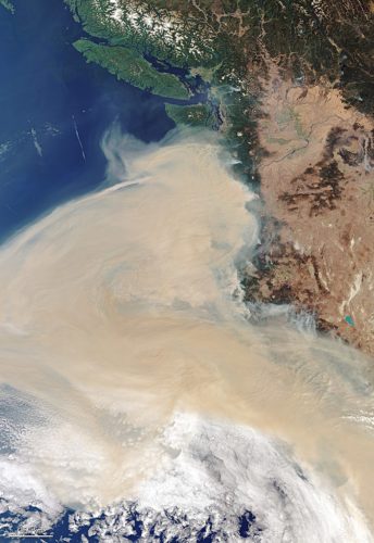 Western US states have been battling close to 100 wildfires, blanketing the majority of the west coast in smoke. Captured on 10 September, this Copernicus Sentinel-3 image shows the extent of the smoke plume which, in some areas, has caused the sky to turn orange.