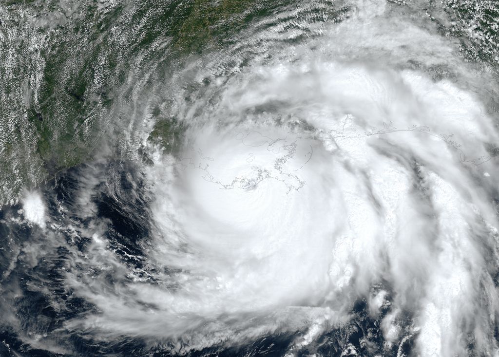 Hurricane Ida at landfall on Port Fourchon, August 29, 2021.