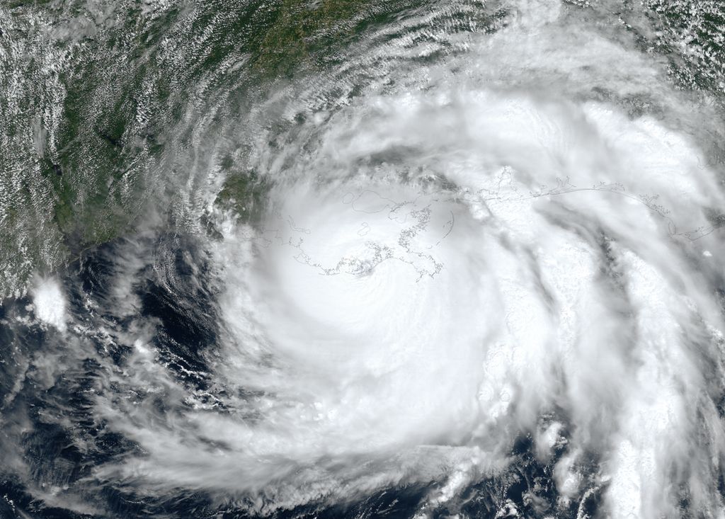 Powerful Hurricane Ida Smashes Into Louisiana