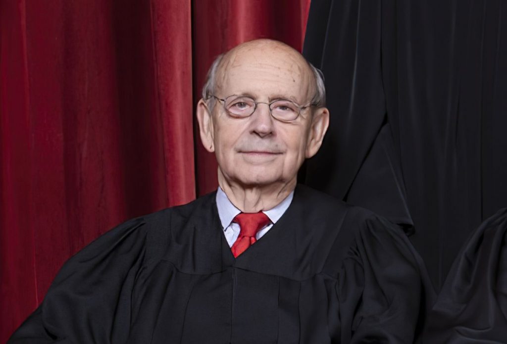 US Supreme Court Justice Breyer Is Stepping Down