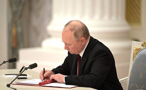 Vladimir Putin signs decrees recognizing the DPR and LPR and treaties of friendship, cooperation and mutual assistance, 21 February 2022
