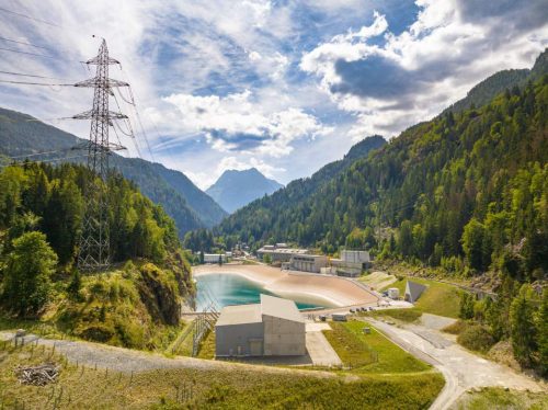 380 kV substation, with the Nant de Drance entrance gate on the right and the Châtelard SBB power stations and the compensation basin in the background.