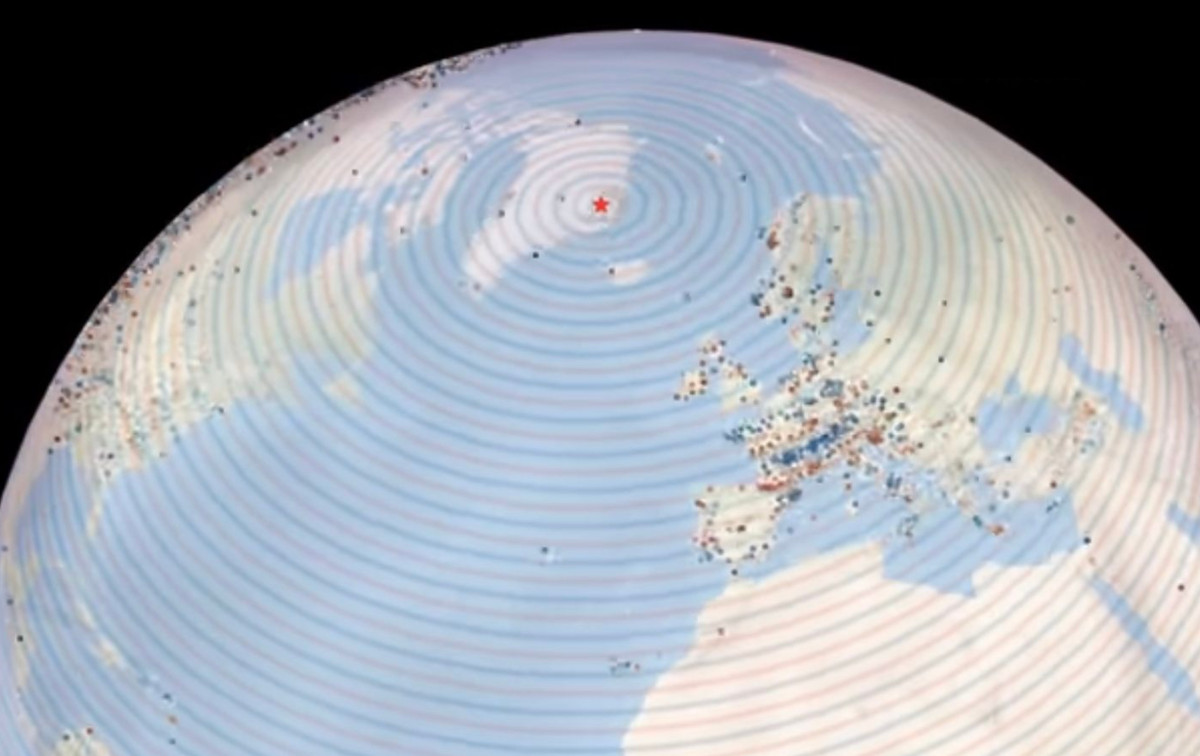 An image showing the propagation of a long-period seismic wave around the Earth.